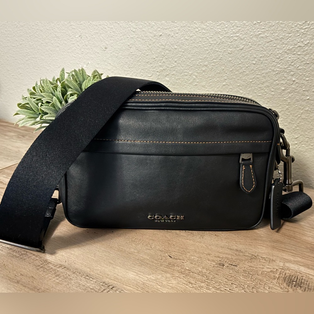 Coach Graham Crossbody Camera Bag